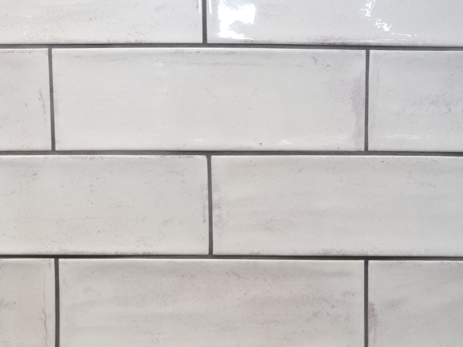 Valencia Subway Bevelled Glossy White Ceramic Wall Tile X Mm